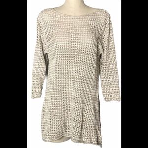 JEANNE PIERRE Crochet asymmetric 1/4 sleeve slit